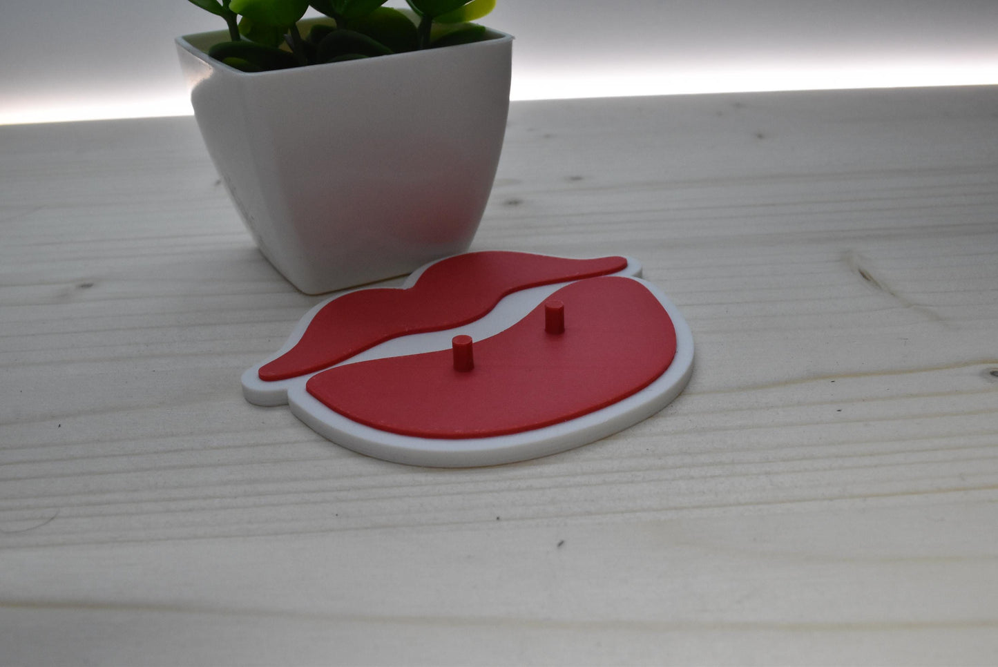 Bratz fanart doll Lip Stand, compatible with all bratz in many colors