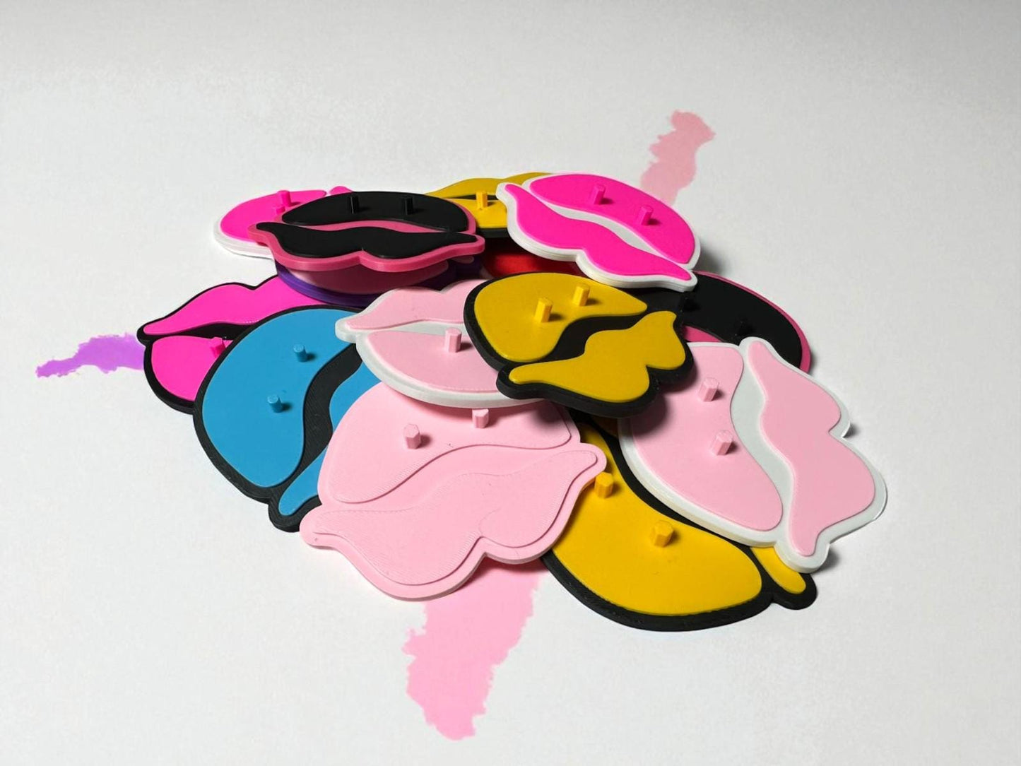 Bratz fanart doll Lip Stand, compatible with all bratz in many colors